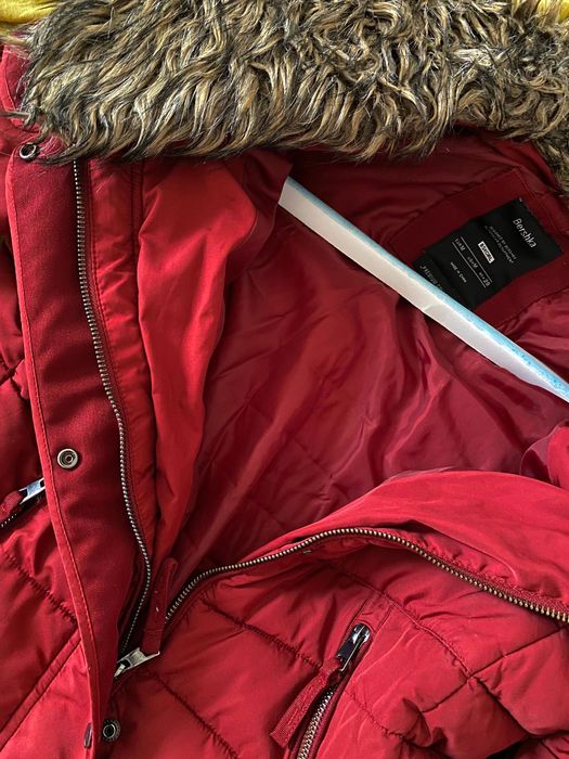 Bershka Червено Зимно Яке