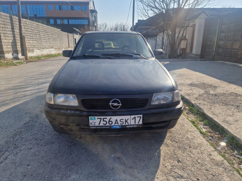 Продаю опел астра 1995