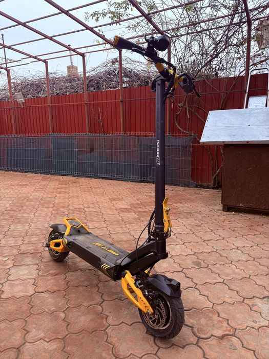 Vand trotineta Vsett 10+ schimb cu Inmotion Rs