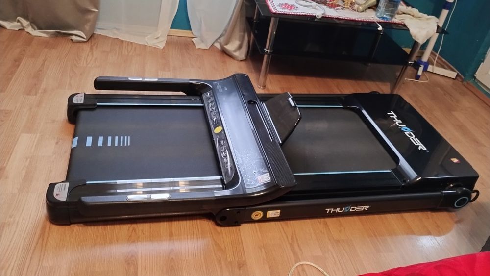 Banda de alergare - stare foarte buna