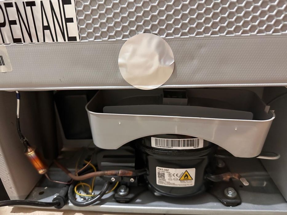 Продам барный холодильник