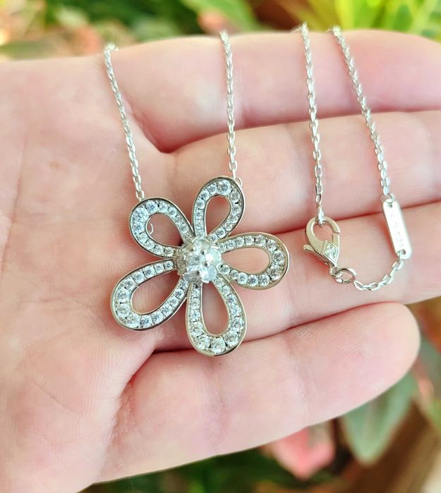 Дамско Колие на Van Cleef Arpels VCA, Flowerlace pendant, Ван Клееф