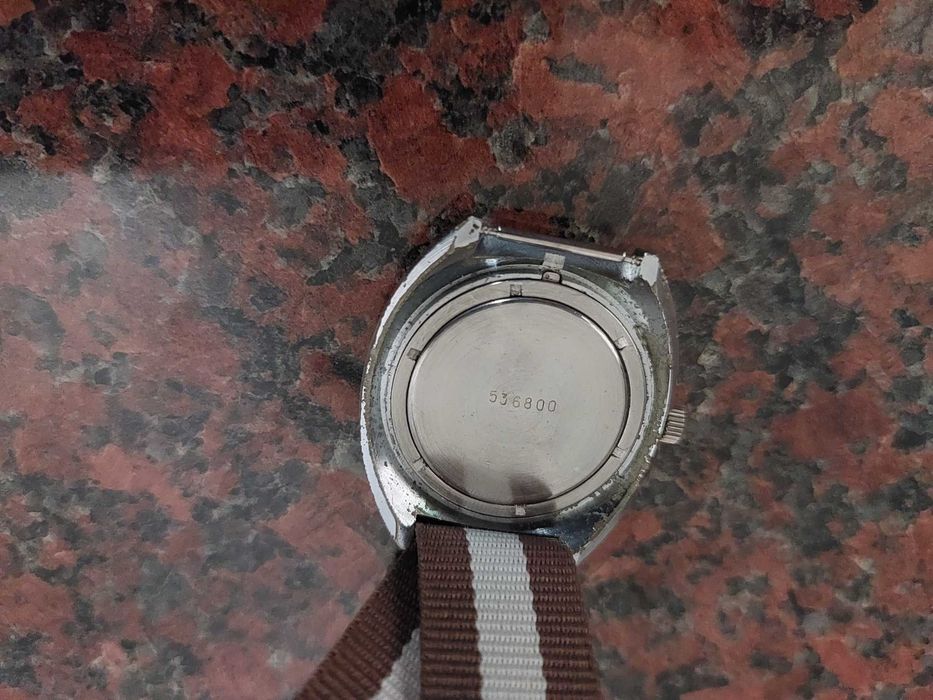 Восток 40лет 1945г 1985г и Восток 17 камней / Сделано в СССР Винтаж