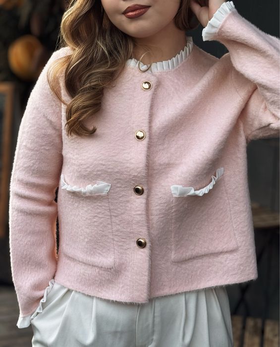 Нежный кардиган.