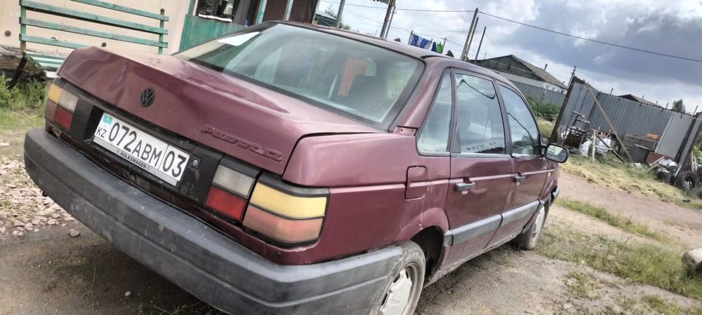 Пассат Б3 1989г.