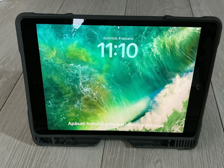 Apple iPad 8 10.2" 32GB Wi-Fi Space Grey