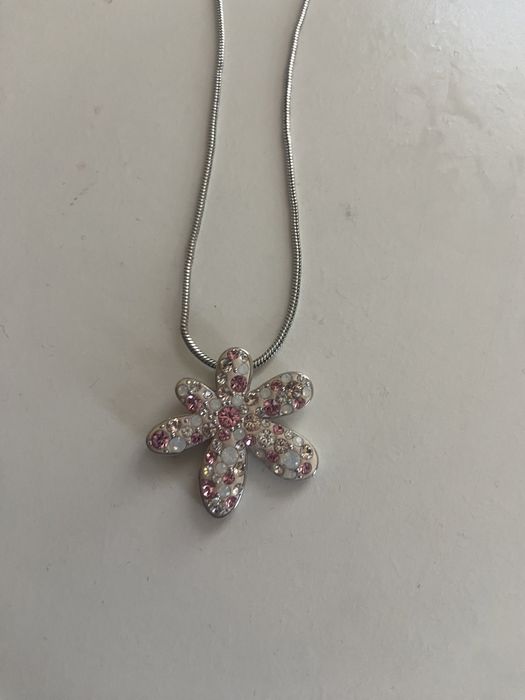 Колие Swarovski бяло розово цвете