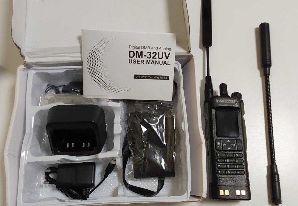 Statie portabila Baofeng DM-32UV