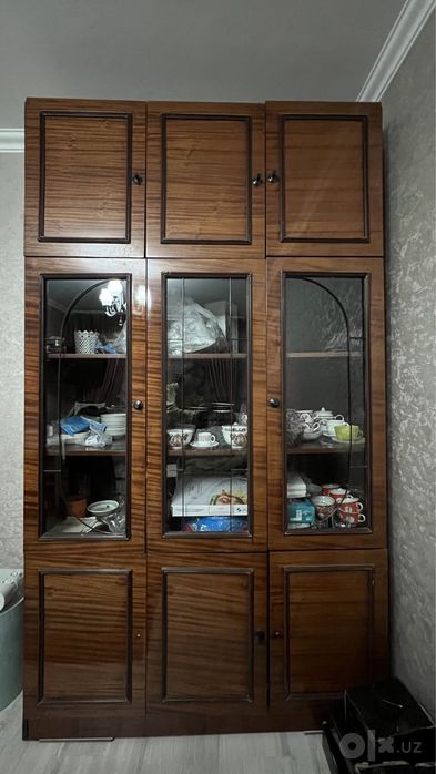 Продаётся сервант