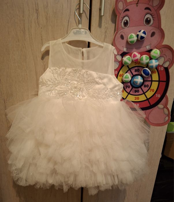 Платье белое на 2-3г. Размер 100см