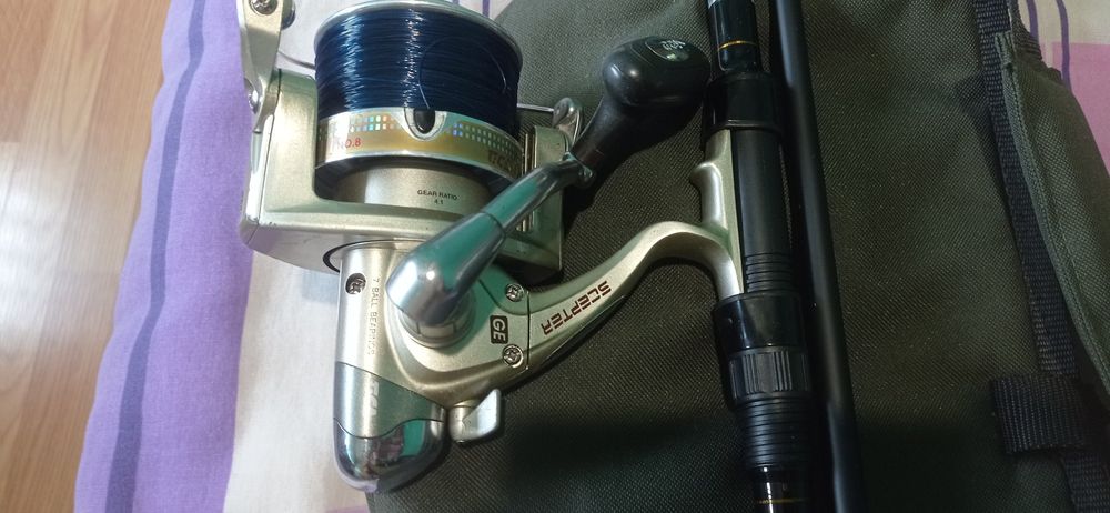 Риболовен комплект от 4 въдици с макари