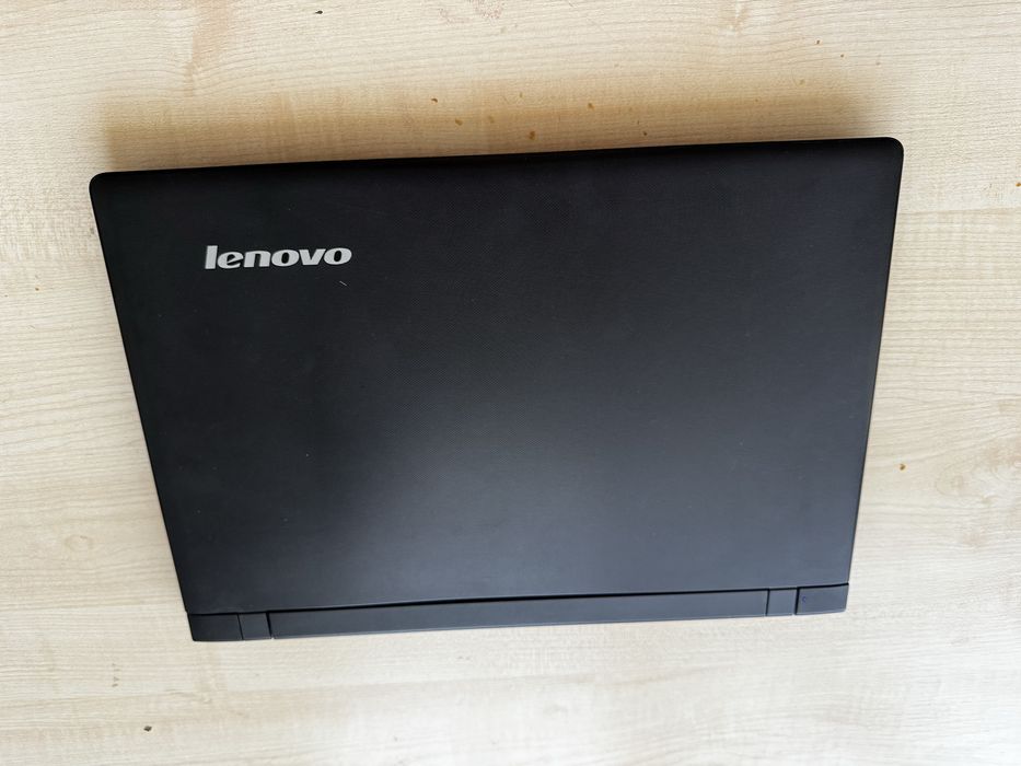 Ноутбук Lenovo сотилади