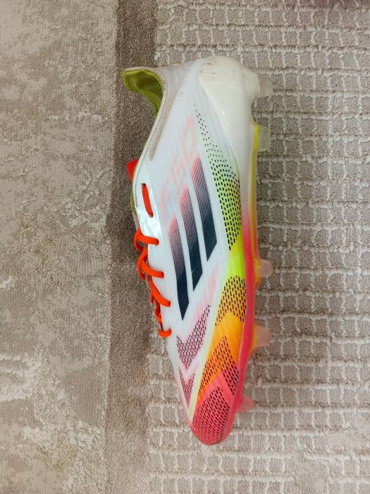 Бутси F50 аргинални