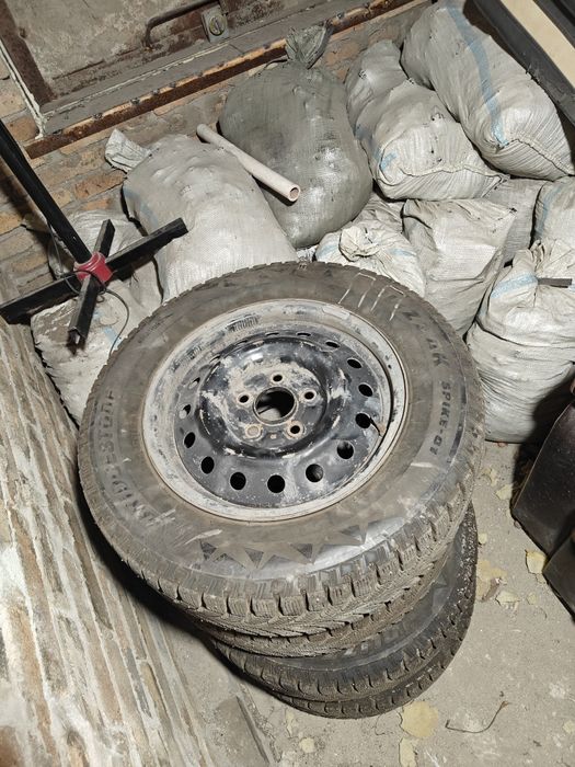 Диски с резиной в сборе