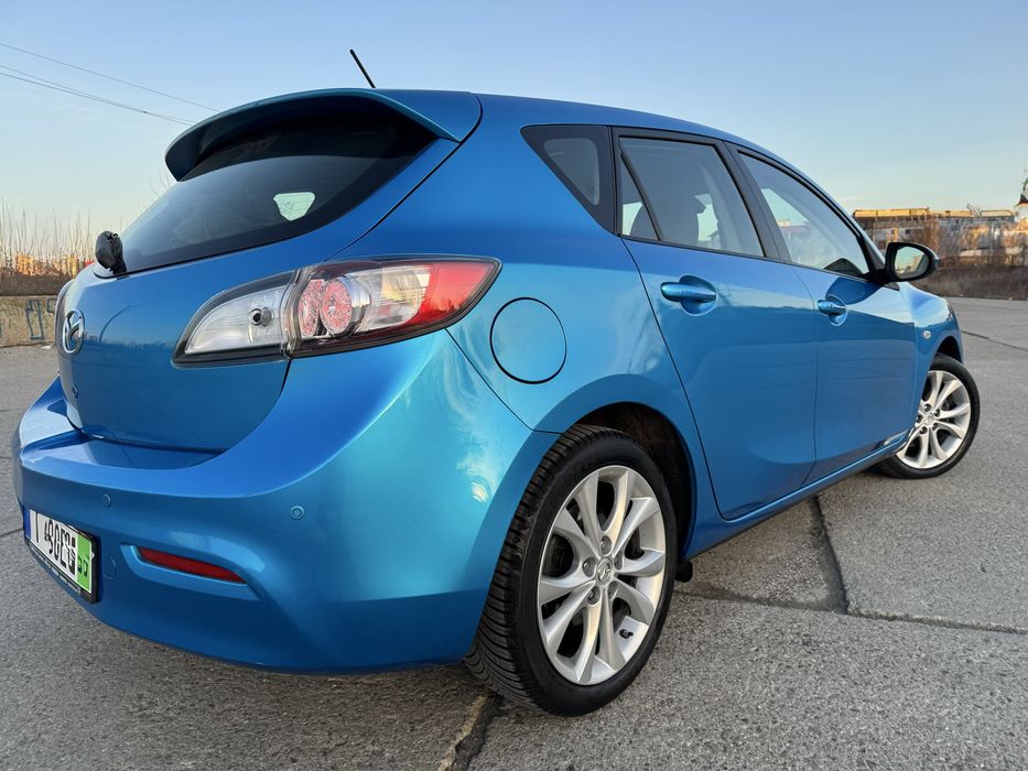 Mazda 3 Benzina * Cutie Automata * Euro 5 * Bixenon * Keyless Go Entry