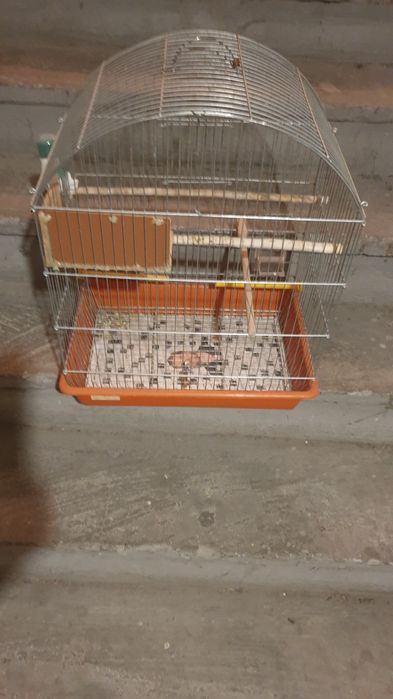 Продавам клетка за папагали