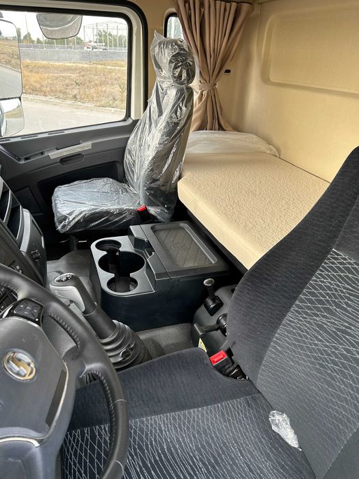 Новый тягач Shacman x3000 6x6