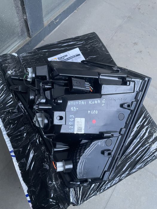 Hyundai Kona десен стоп