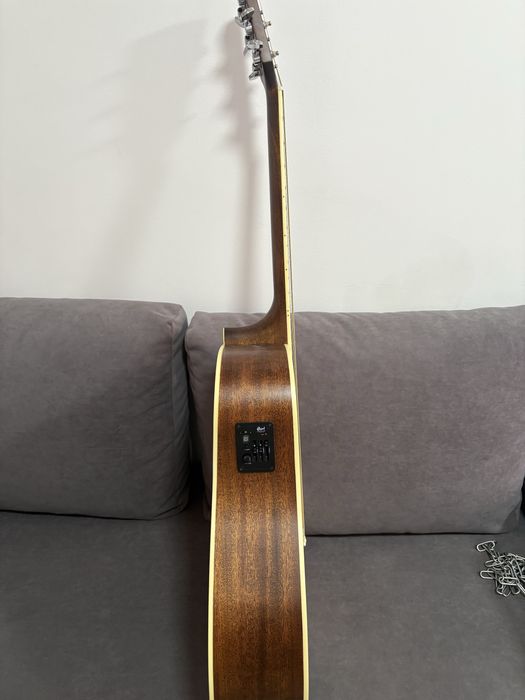 Электро акустическая гитара Cort AD880