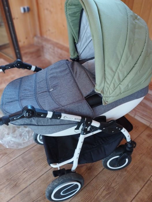 Бебешка количка 3 в 1