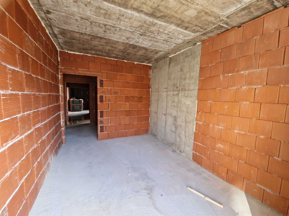 Продава се Двустаен апартамент в Благоевград, Освобождение - 85 кв.м за 908 €/кв.м - Снимка #1