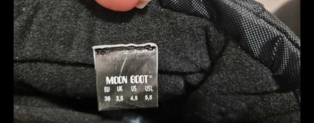 Cizme Moon Boot, noi cu etichetă