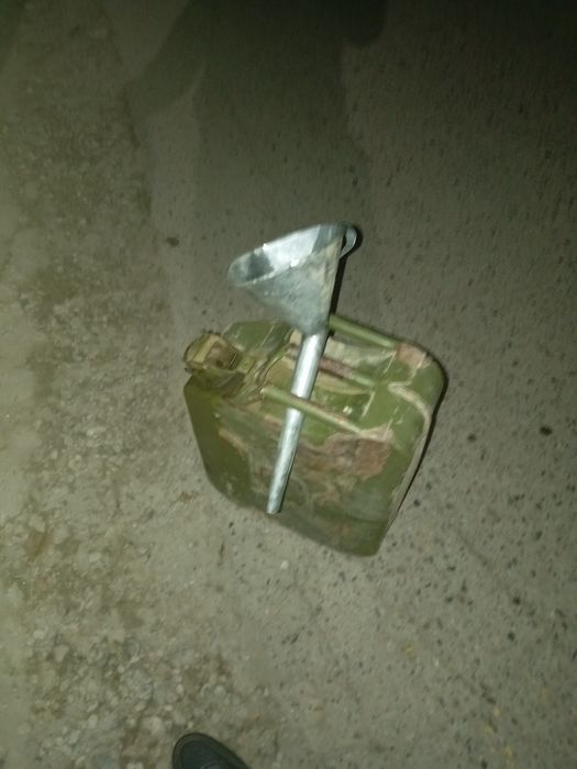 Продам канистра 20л