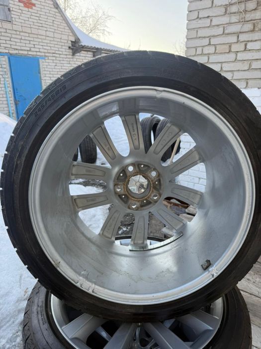 Резина 245/45/19