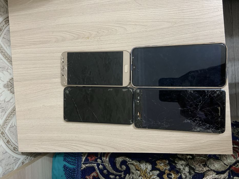 Продам смартфоны