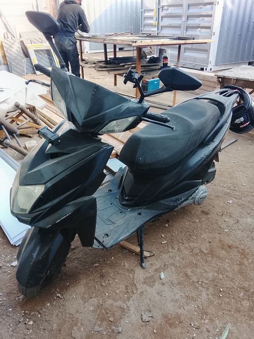 Скутер Кавасаки срочно с доками