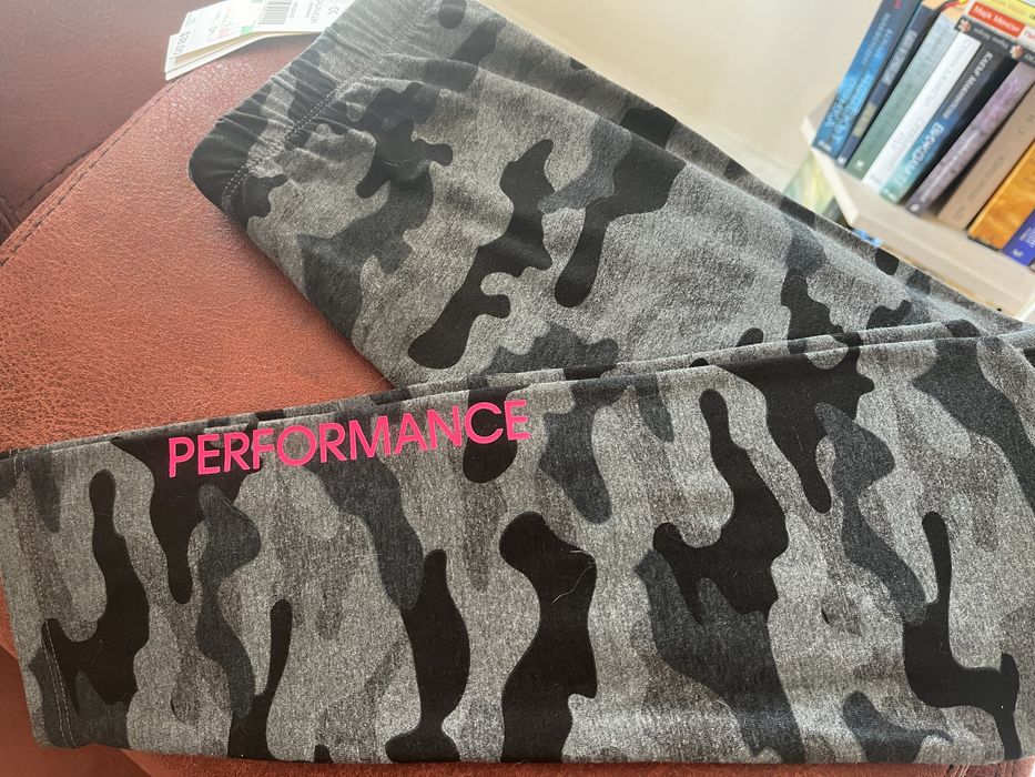 Нов тийн клин Calvin Klein