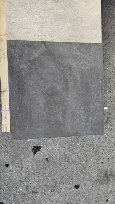 Pardoseala flotanta 60x60 2 cm