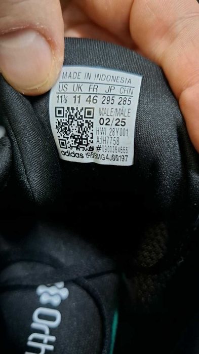 Продам кроссовки