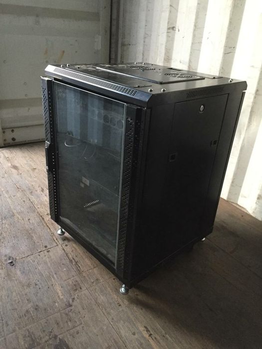 Серверный шкаф 12u