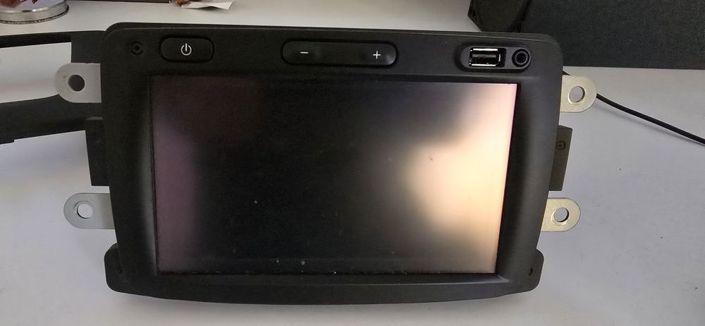 Navigatie medianav dacia duster 2018