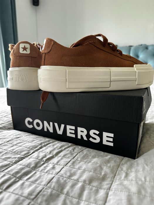 Tenisi Converse piele , originali,  marimea 39 noi