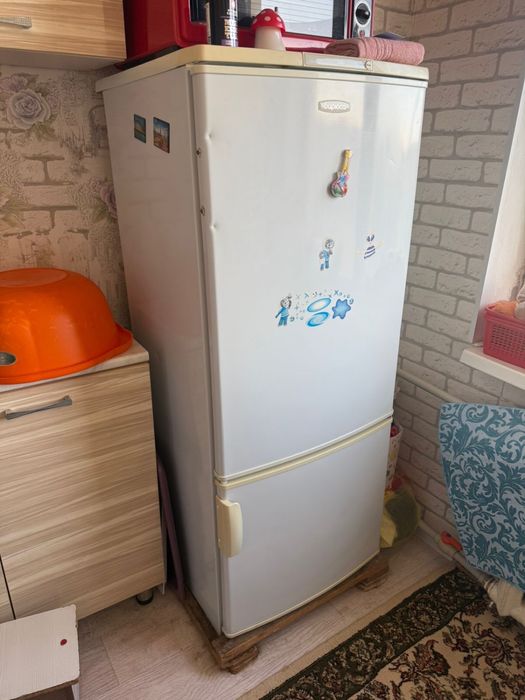 Холодельник стуль стулья