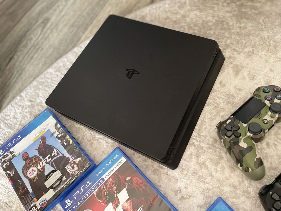 Продам ps4 slim 1 tb