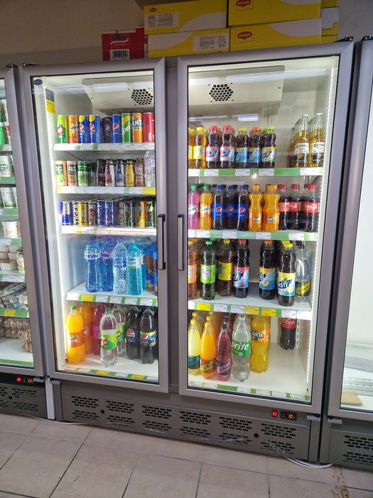 Хладилна витрина