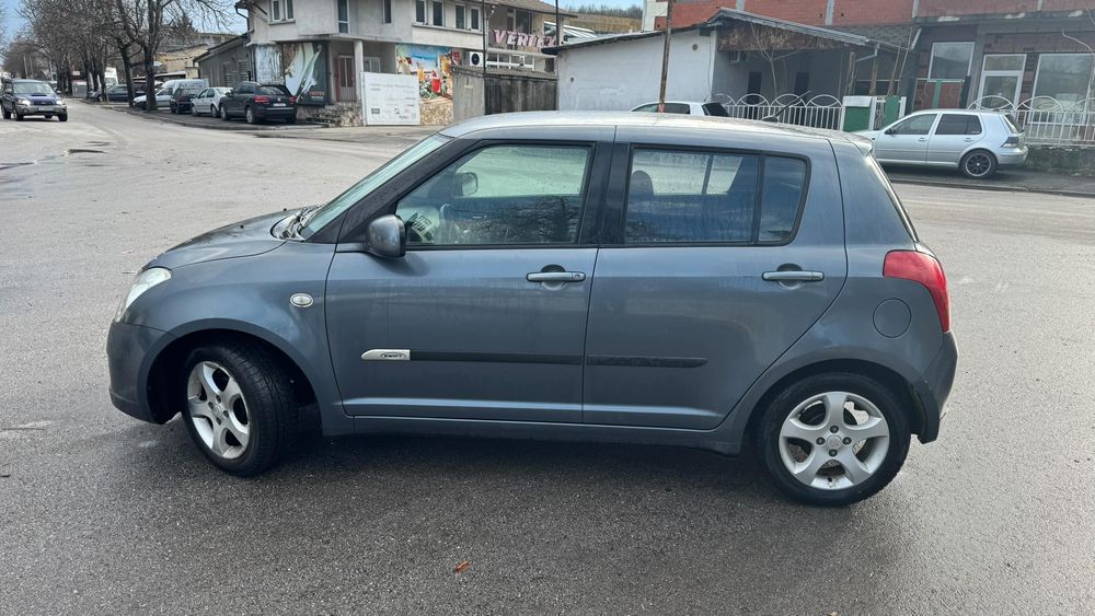 Продавам Suzuki Swift 1.3 бензин