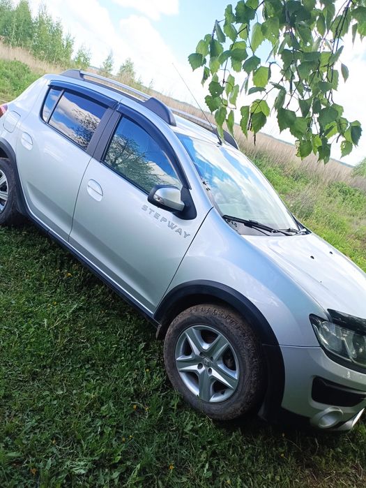 Renault sandero продам