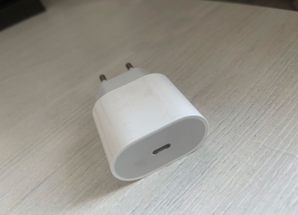 Продам адаптер для айфона