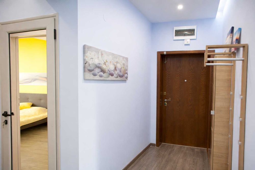 Тристаен ап. под наем в Центъра на София