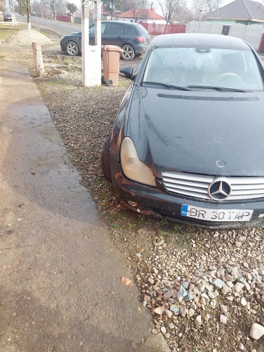 Vând ptr dezmembrat