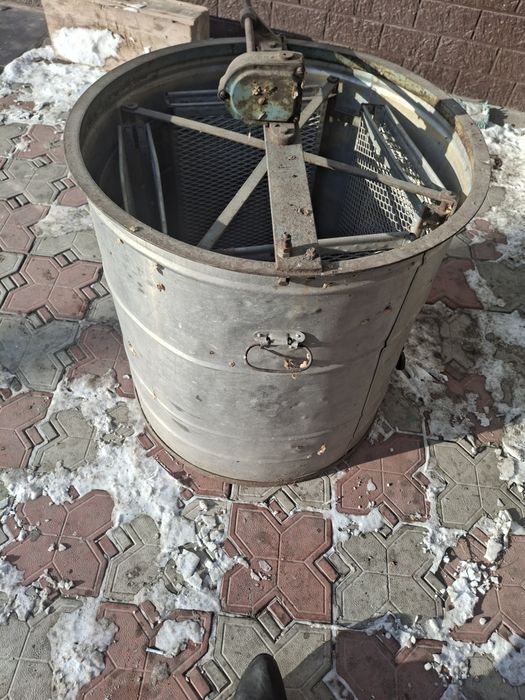 Продам Медогонку