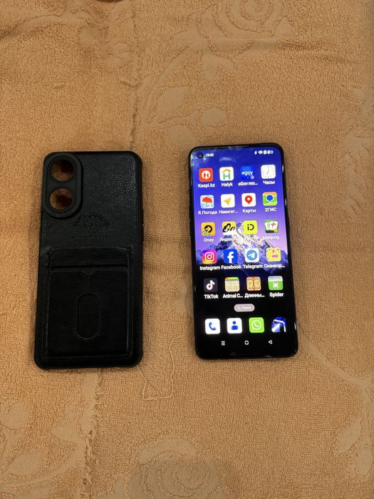 Продам телефон oppo reno 8