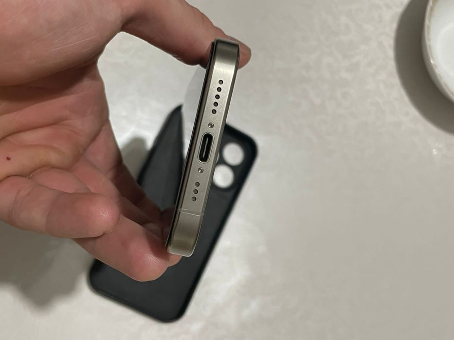 IPHONE 15 PRO 256 гб 10/10