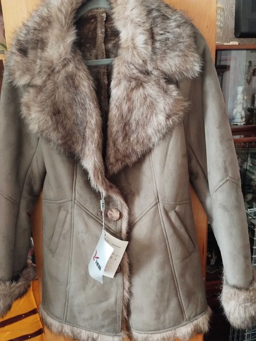 Haină din blană artificială
