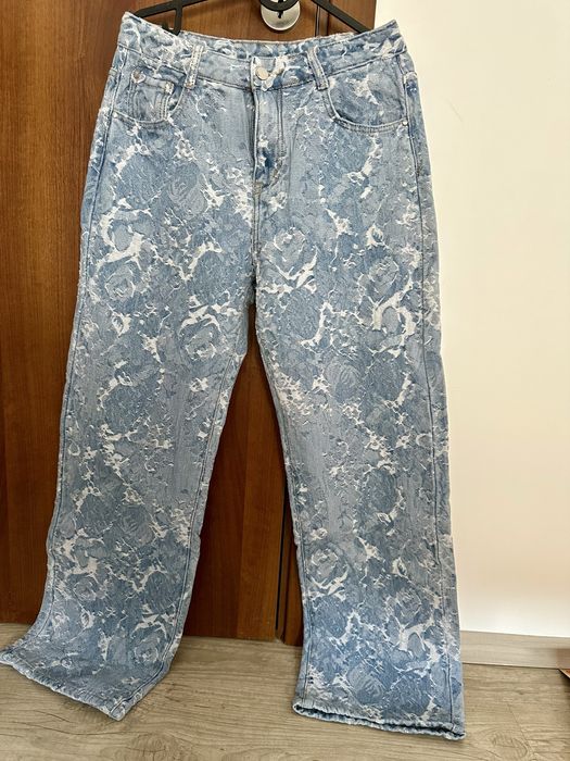 Нови без етикет дънки