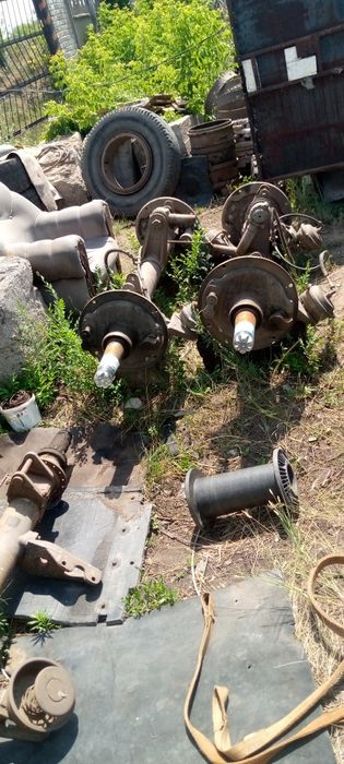 Продам оси прицепа КамАЗ... барабаны